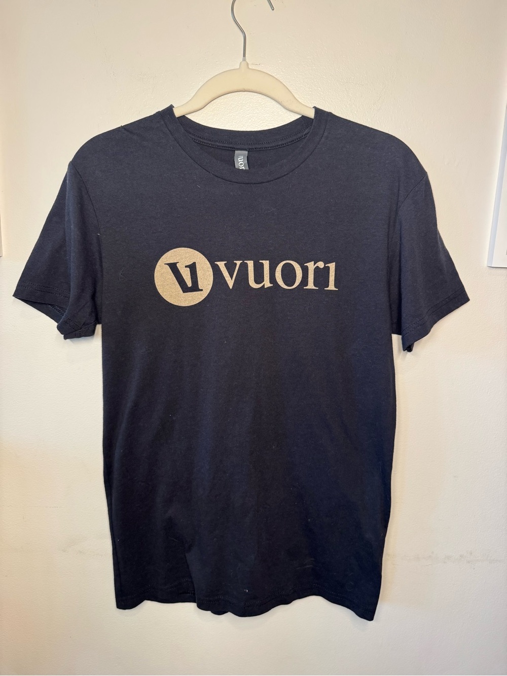 Vuori Wordmark Logo Tee